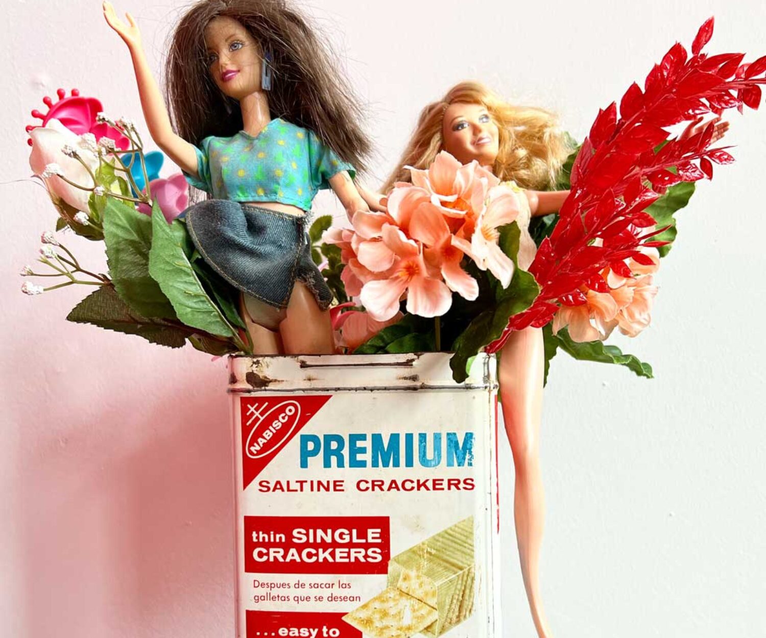 “Thin Single Crackers,” 2023 ©kHyal / MegaGlam®